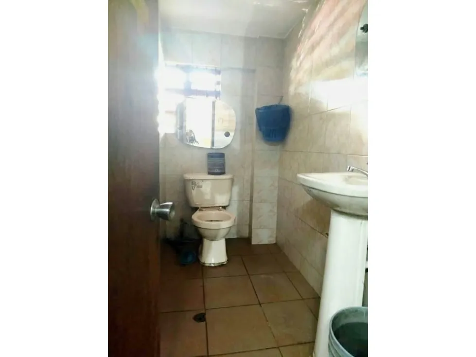 Vendo edificio comercial y residencial 360m2 Centro de Catia 9051 - 6
