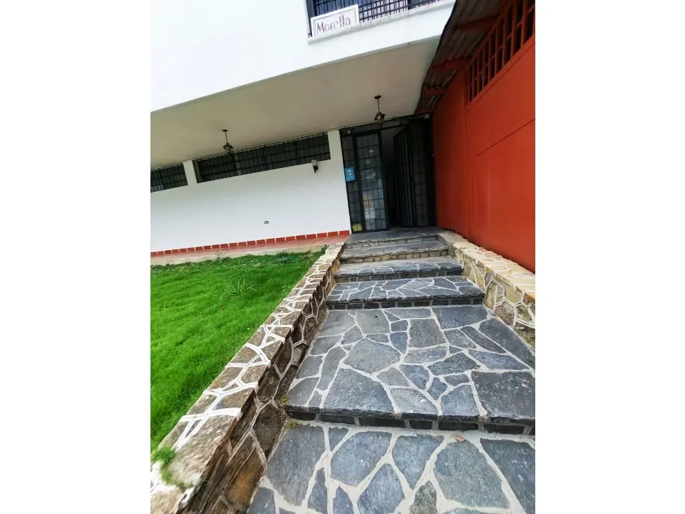 LOCAL COMERCIAL - COLINAS DE BELLO MONTE - 70 Mts2