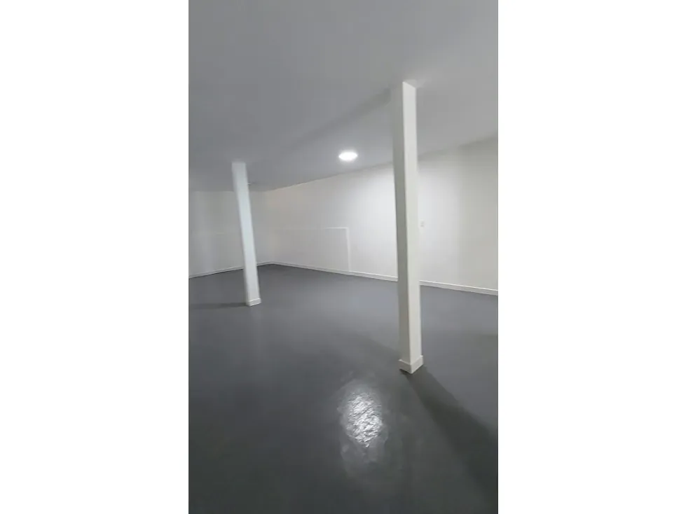 LOCAL COMERCIAL - COLINAS DE BELLO MONTE - 70 Mts2 - 5
