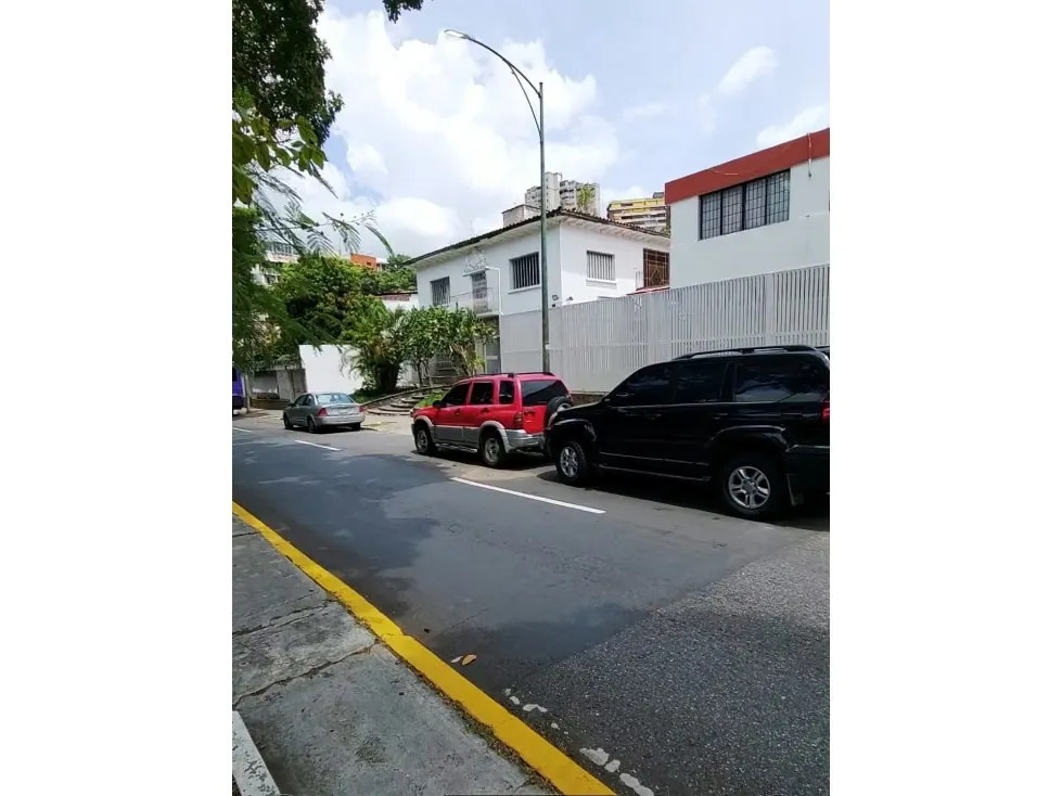 LOCAL COMERCIAL - COLINAS DE BELLO MONTE - 70 Mts2 - 8