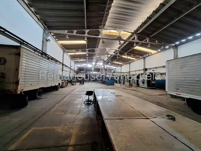 Comercial (Galpon - Deposito) en Alquiler en Terrinca, Miranda