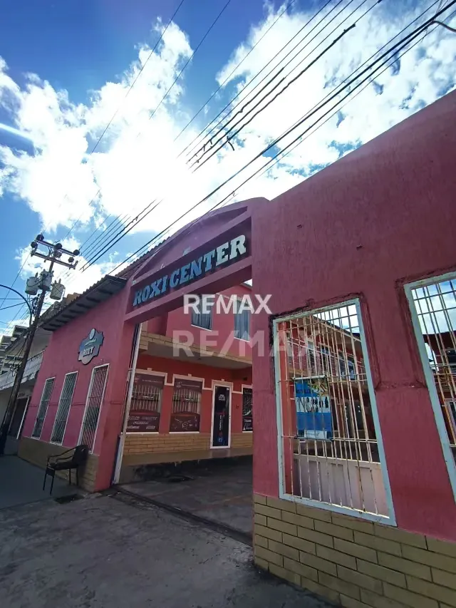 Local Centro Comercial Roxy Center en la Ciudad de Juan Griego - 2