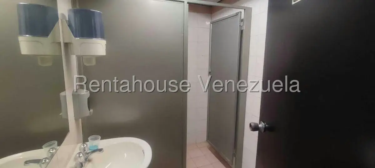 Local Comercial en Venta en La Urbina, Distrito Metropolitano - 28
