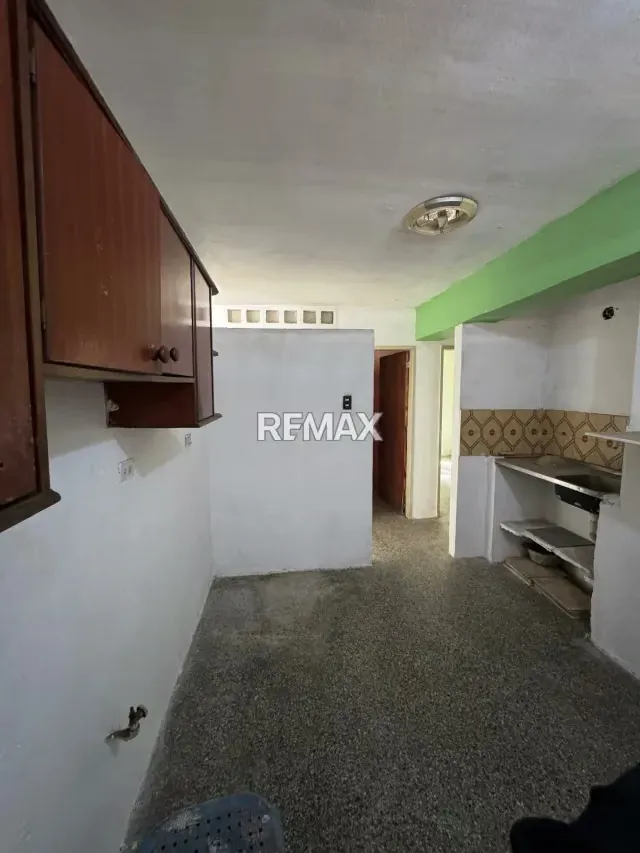 En venta excelente Apartamento para ser Remodelado - 3
