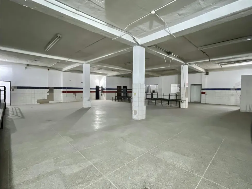 Se vende galpón 850 m2 Piedra Azul - 4