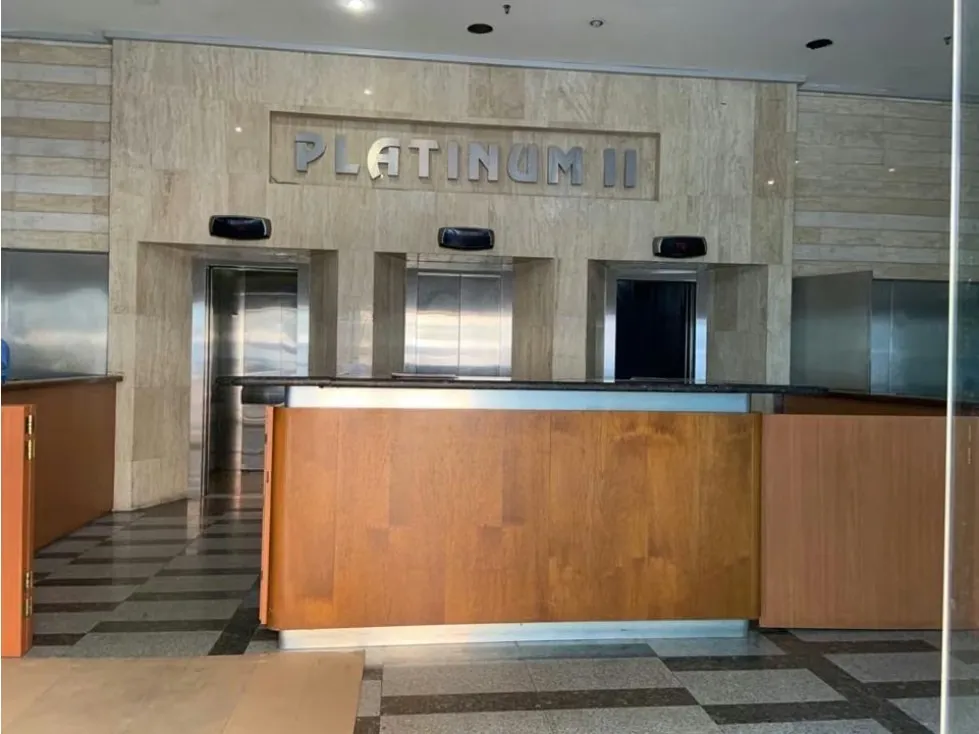 Alquilo local 182m2 El Rosal 2198 - 2