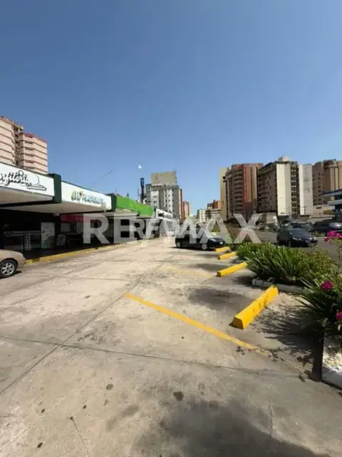 Local comercial en Alquiler C.C indio Mara
