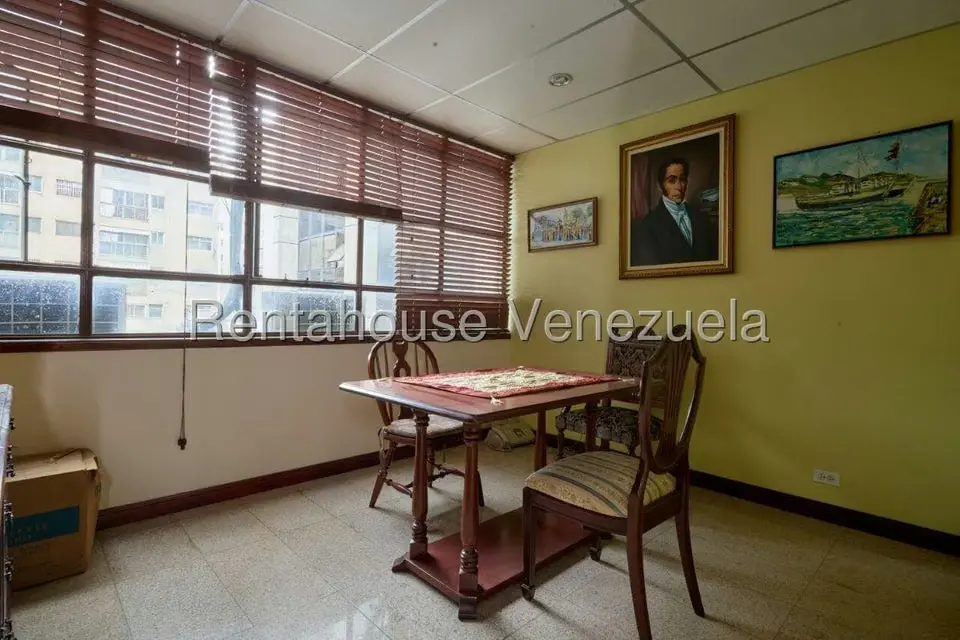Oficina en Alquiler en Parroquia La Candelaria, Distrito Metropolitano - 11