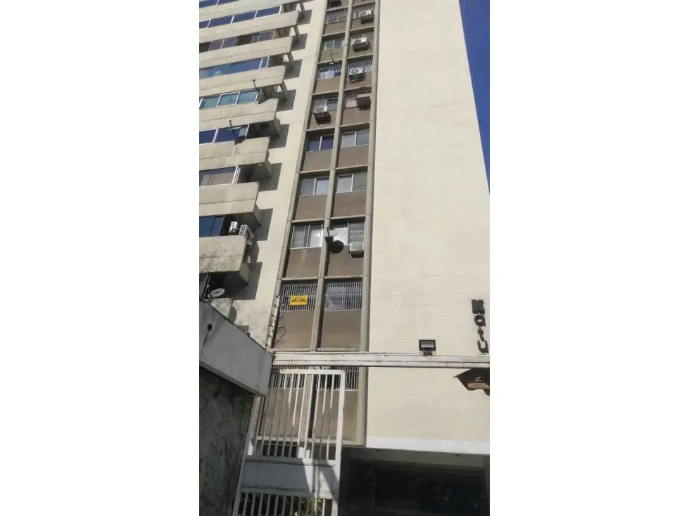 Alquilo habitación 15m2 Terrazas del Club Hípico 1028