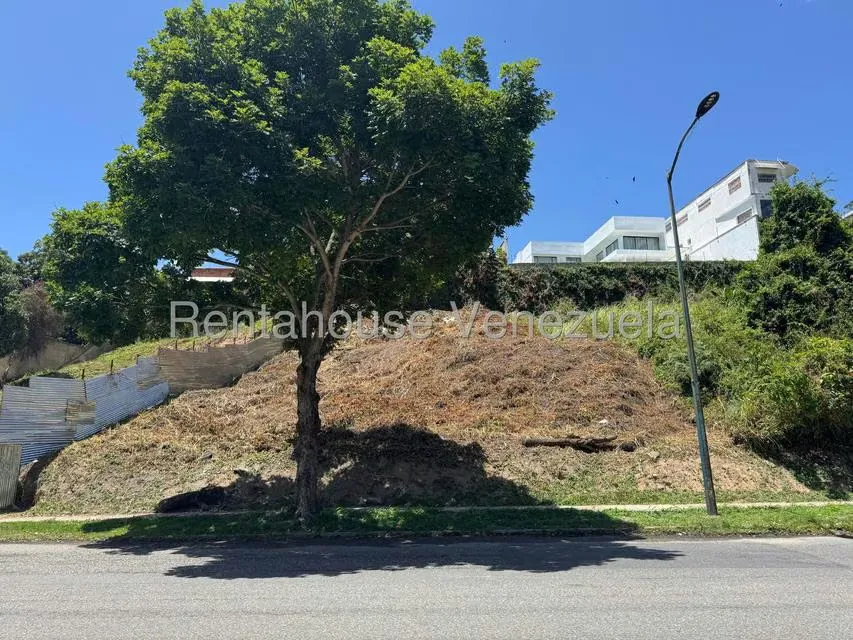 Terreno (Comercial) en Venta en Prados del Este, Distrito Metropolitano - 3