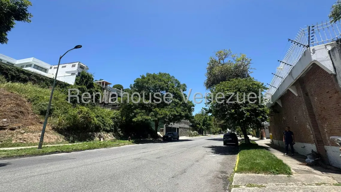 Terreno (Comercial) en Venta en Prados del Este, Distrito Metropolitano - 9