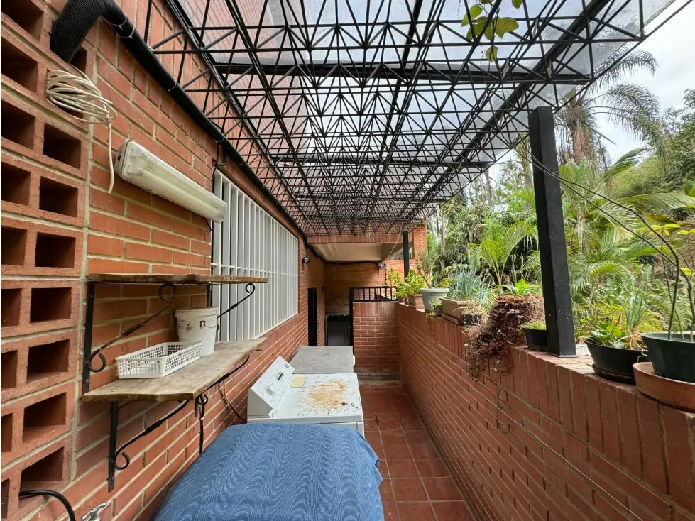 Hermoso apartamento tipo casa en colinas de tamanaco 400m2 - 42
