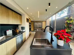 View 25