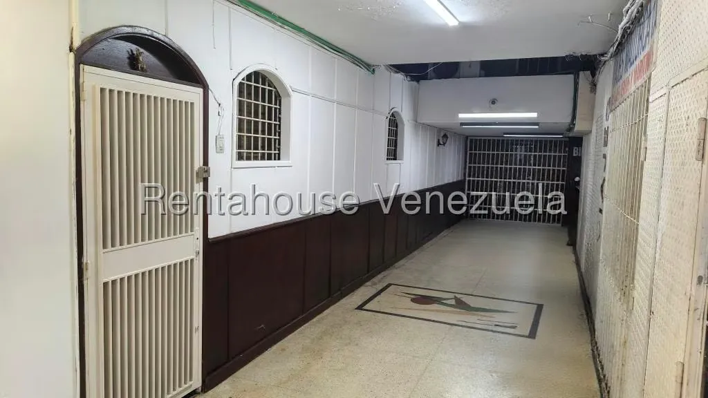 Local Comercial en Venta en Sabana Grande, Distrito Metropolitano - 2