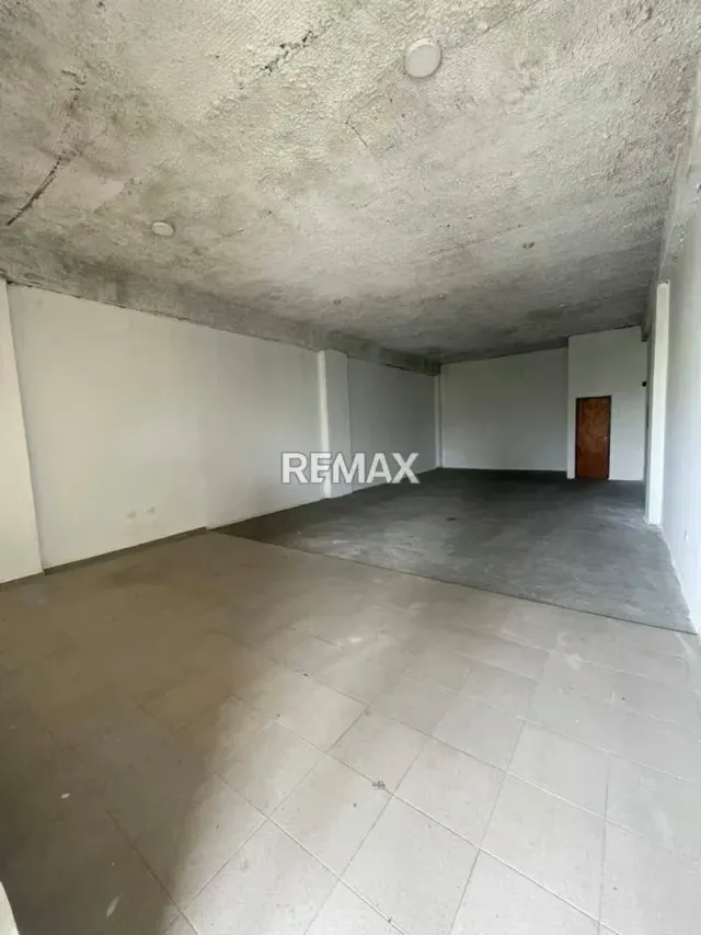 Local Comercial en alquiler C.C Tacarigua zona industrial