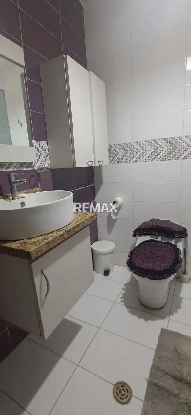 Venta de Quinta de Dos 2 , niveles y con Piscina en la Urbanizacion Corinsa Cagua Estado Aragua - 8