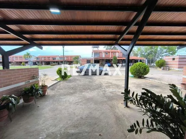 Se Alquila Town House en Urbanización Palma Real, Conjunto Residencial Lomas del Sol, Maturín, Estado Monagas - 2