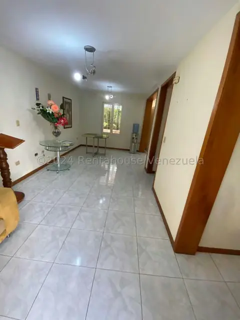 Casa (Duplex) en Venta en Los Tinajeros, Portuguesa - 2