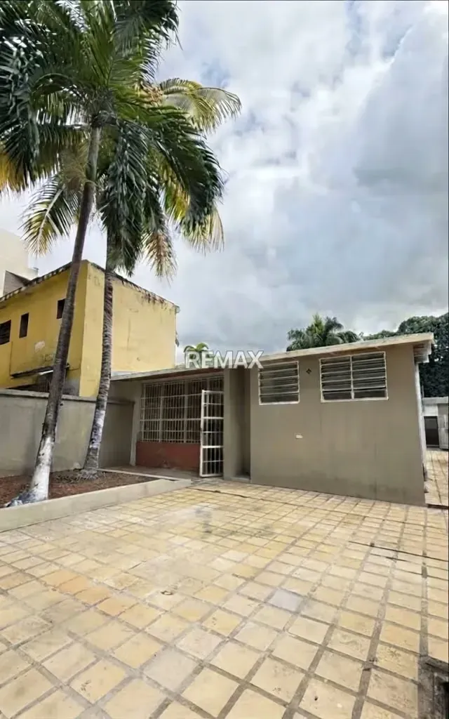 En alquiler casa comercial en la Urb.la viña - 16