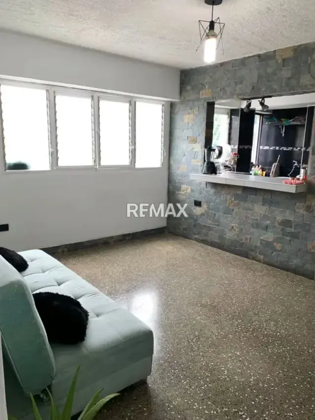 En venta cómodo apartamento de 2 Habitaciones a pocos metros de la estación Zoológico