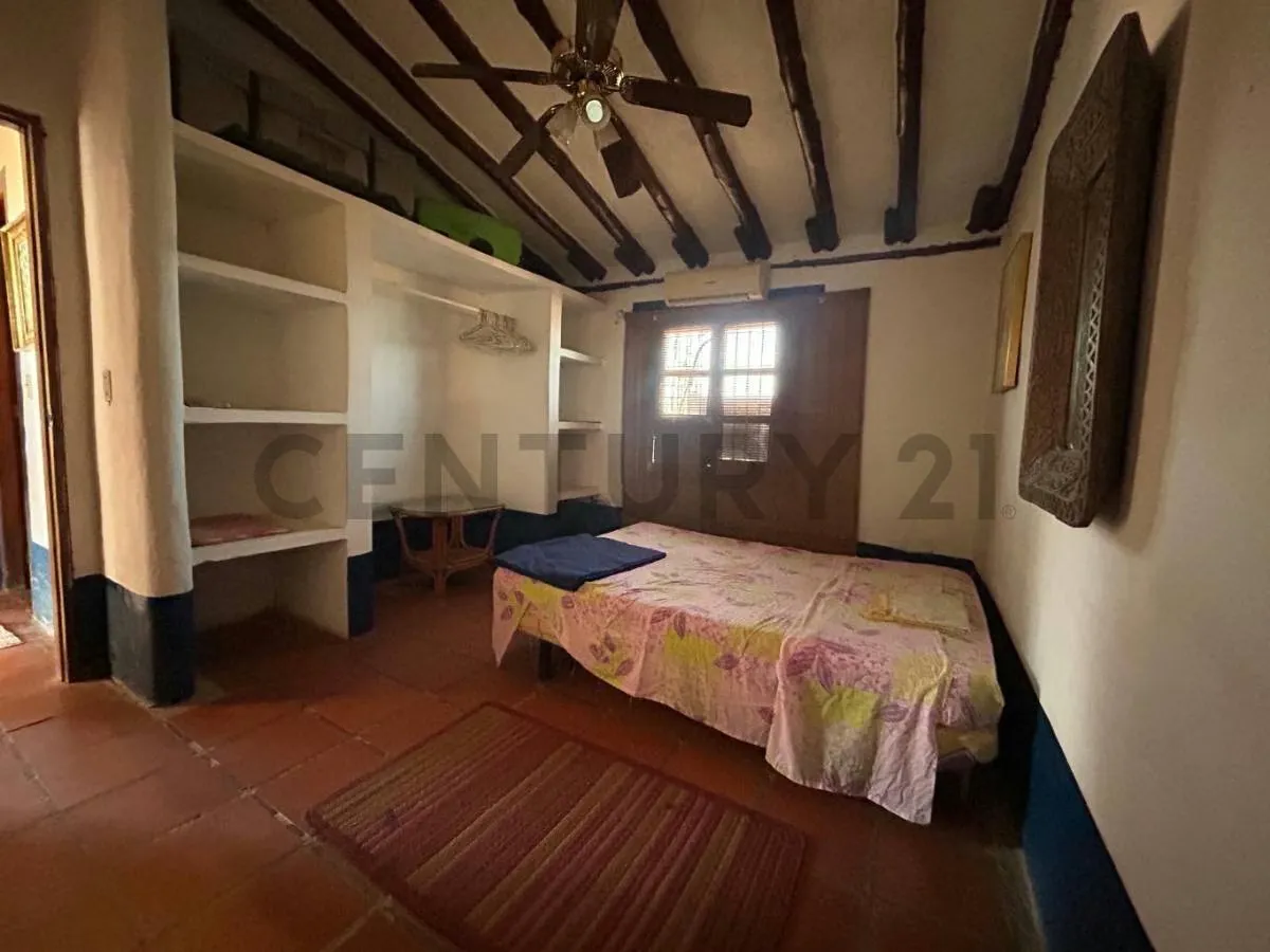 Casa estilo Chana con 4 town house anexos, La Guardia, Isla de Margarita - 5