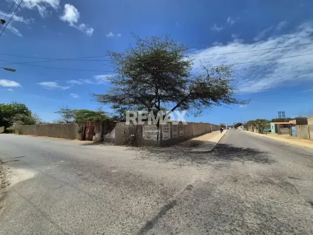 En Venta Terreno Av Intercomunal Sector Ali Primera