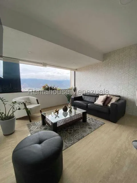 Apartamento (1 Nivel) en Alquiler en Colinas de Bello Monte, Distrito Metropolitano - 2