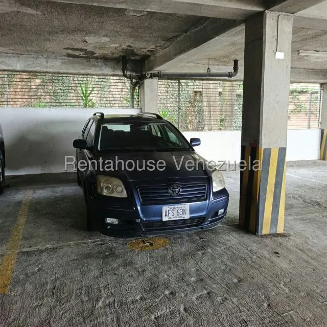 Apartamento (1 Nivel) en Alquiler en Colinas de Bello Monte, Distrito Metropolitano - 25