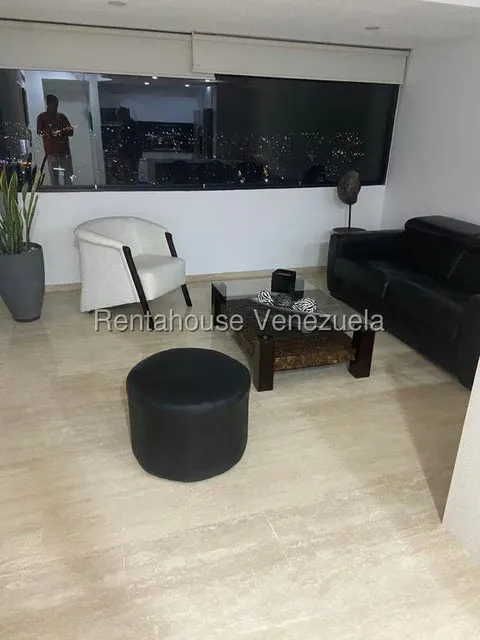 Apartamento (1 Nivel) en Alquiler en Colinas de Bello Monte, Distrito Metropolitano - 3