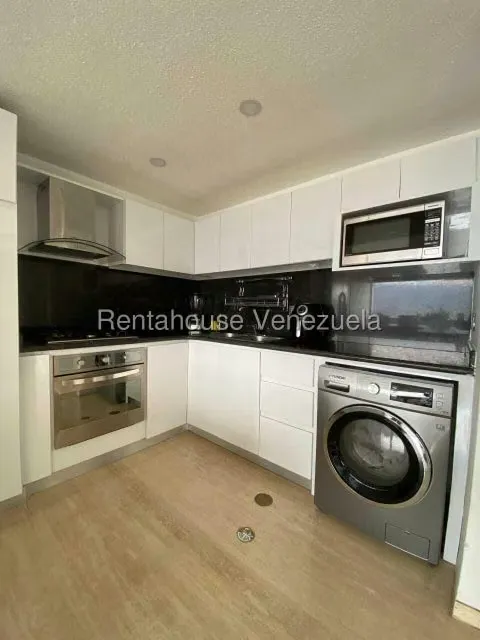 Apartamento (1 Nivel) en Alquiler en Colinas de Bello Monte, Distrito Metropolitano - 7
