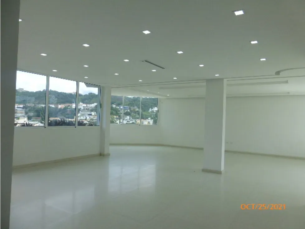 Vendo casa 950m2 Cumbres de Curumo 0752 - 3