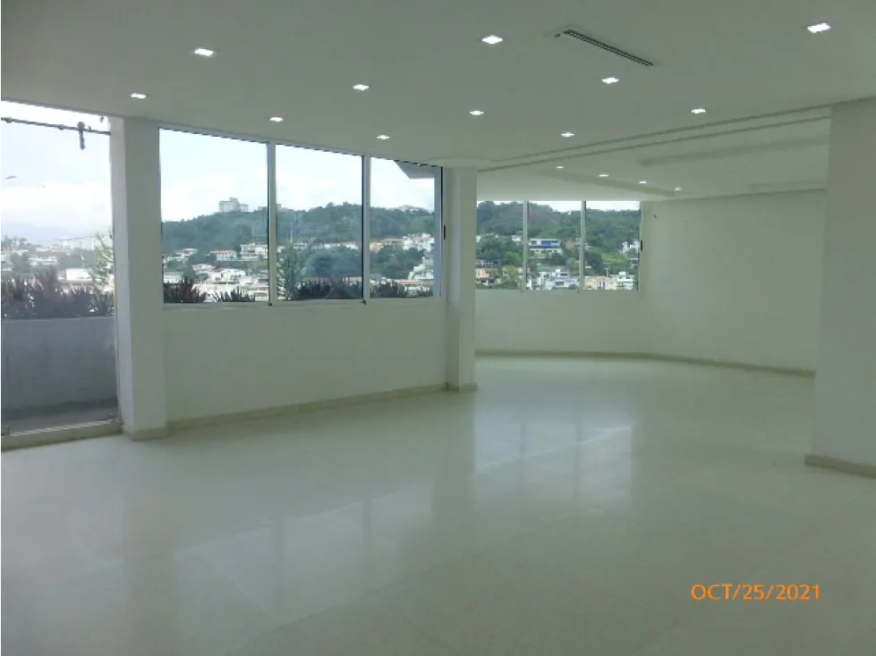 Vendo casa 950m2 Cumbres de Curumo 0752 - 5