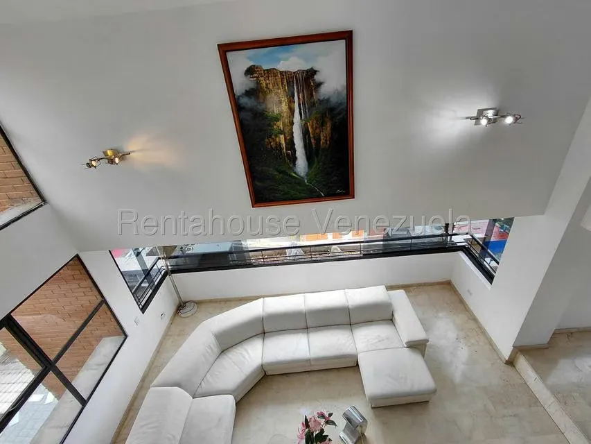 Apartamento (1 Nivel) en Alquiler en Los Dos Caminos, Distrito Metropolitano - 19