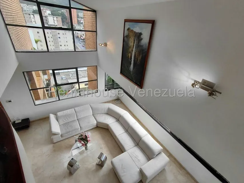 Apartamento (1 Nivel) en Alquiler en Los Dos Caminos, Distrito Metropolitano - 20