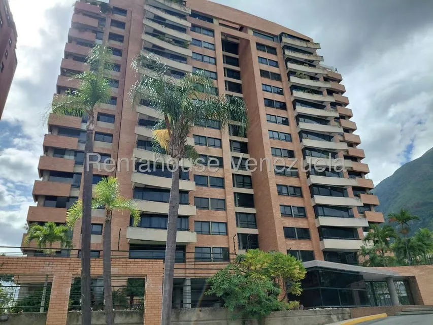Apartamento (1 Nivel) en Alquiler en Los Dos Caminos, Distrito Metropolitano - 3