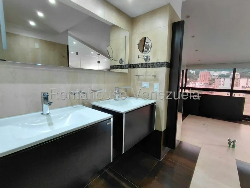 Apartamento (1 Nivel) en Alquiler en Los Dos Caminos, Distrito Metropolitano - 28
