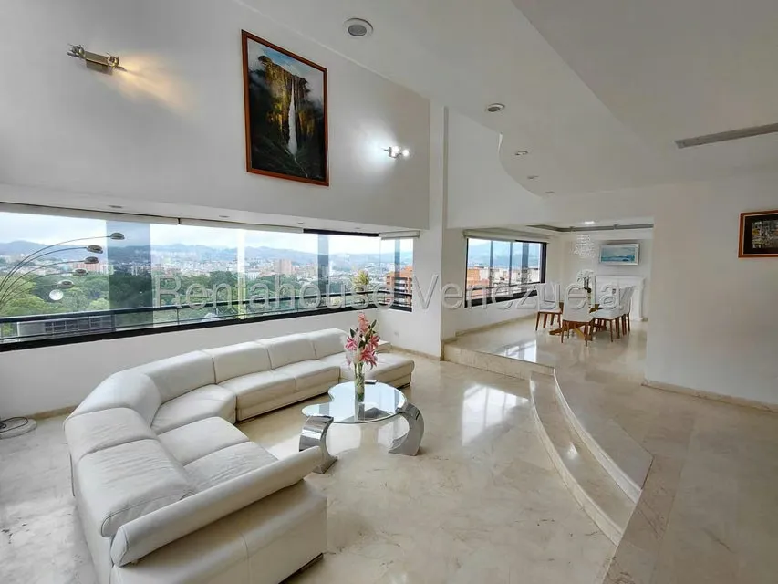 Apartamento (1 Nivel) en Alquiler en Los Dos Caminos, Distrito Metropolitano - 4