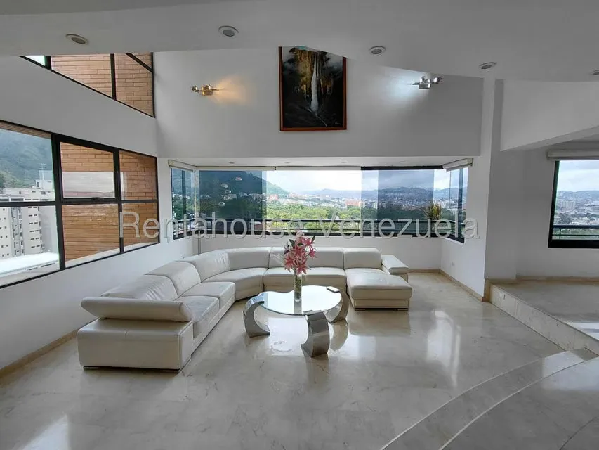 Apartamento (1 Nivel) en Alquiler en Los Dos Caminos, Distrito Metropolitano - 7