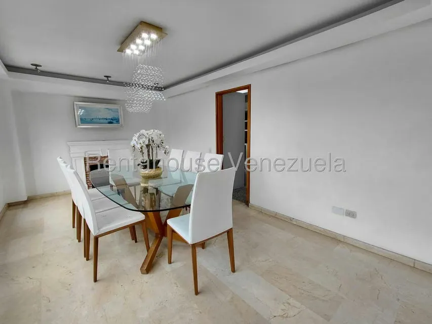 Apartamento (1 Nivel) en Alquiler en Los Dos Caminos, Distrito Metropolitano - 8