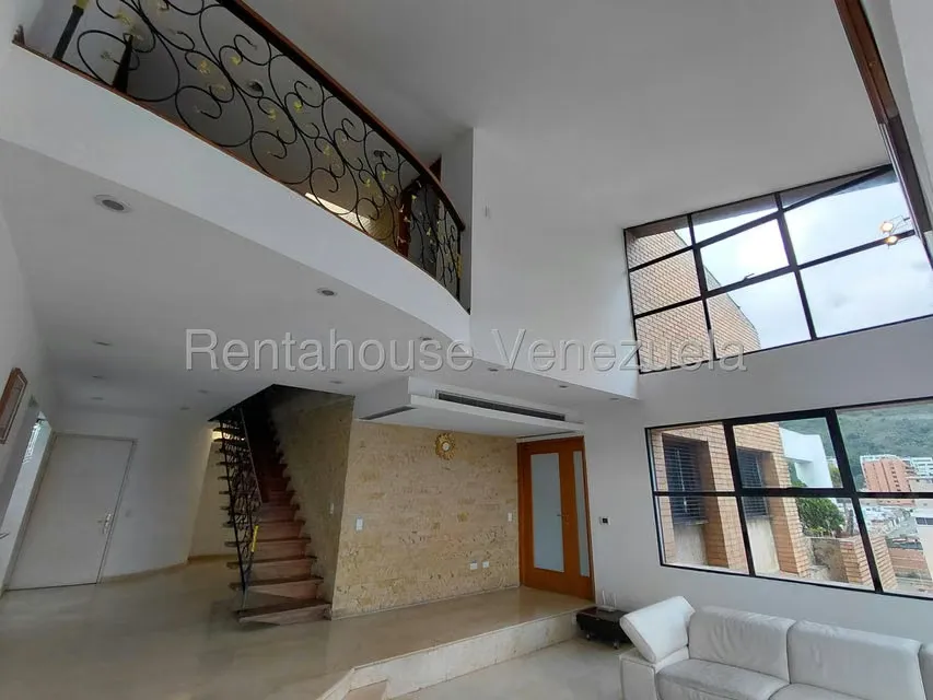 Apartamento (1 Nivel) en Alquiler en Los Dos Caminos, Distrito Metropolitano - 10