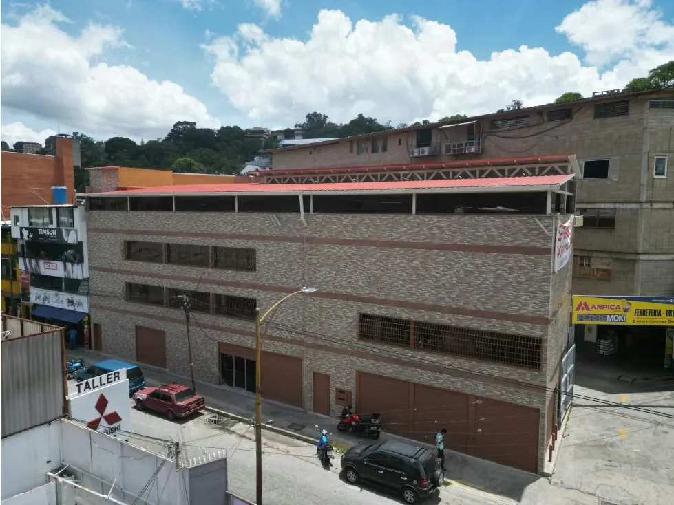 Vendo edificio comercial 1584m2 Pueblo de Baruta 0747