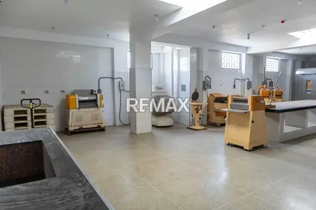Local Comercial a estrenar en Circunvalación 2. En Venta - 6