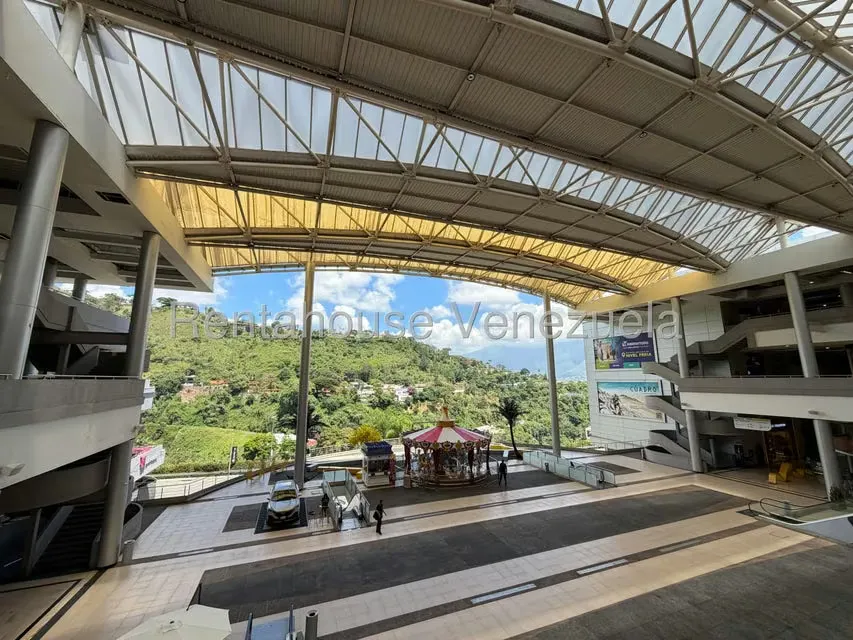 Local Comercial en Alquiler en Cerro Verde, Distrito Metropolitano - 10