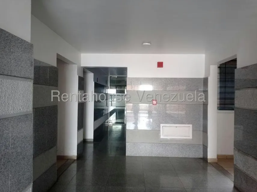 Apartamento (1 Nivel) en Alquiler en Colinas de La Tahona, Distrito Metropolitano - 22