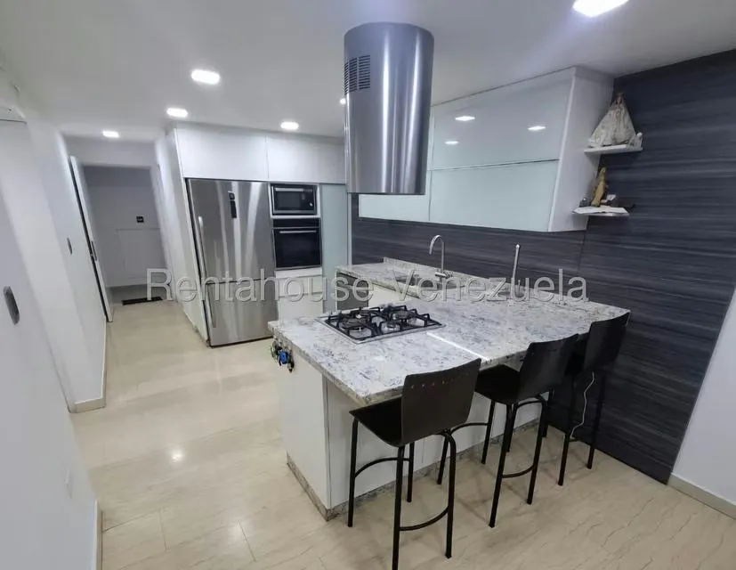 Apartamento (1 Nivel) en Alquiler en Colinas de La Tahona, Distrito Metropolitano - 6