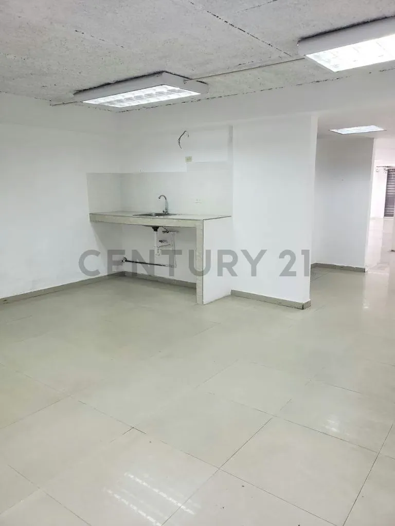 Alquiler de local comercial a pie de calle, en plena avenida intercomunal - 6