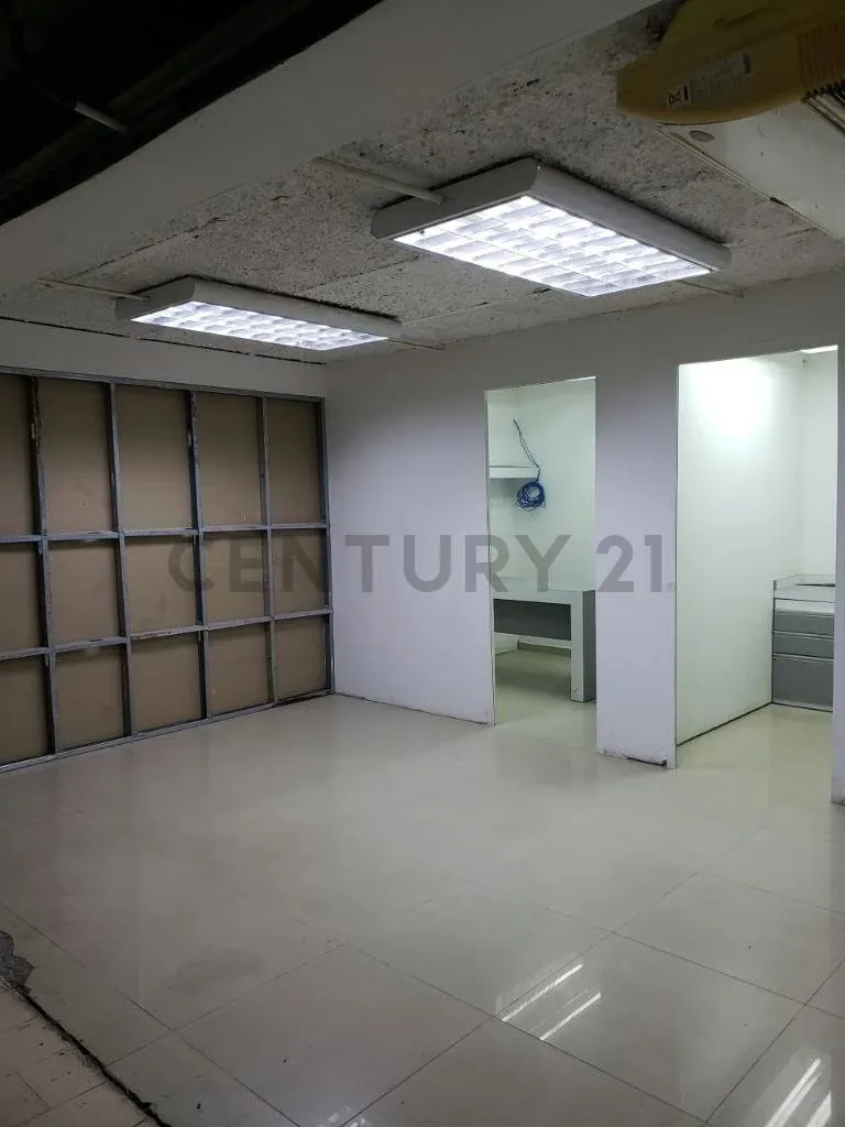 Alquiler de local comercial a pie de calle, en plena avenida intercomunal - 8