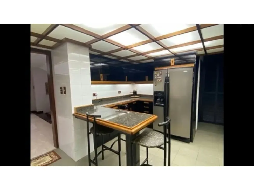 Casa de 1.830mts2 en venta incluye 4h/3b/6E en La Lagunita - El Hatill - 12