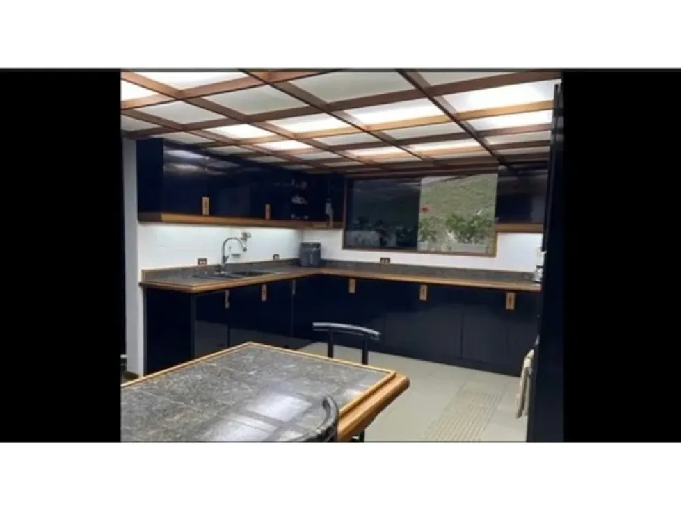 Casa de 1.830mts2 en venta incluye 4h/3b/6E en La Lagunita - El Hatill - 13