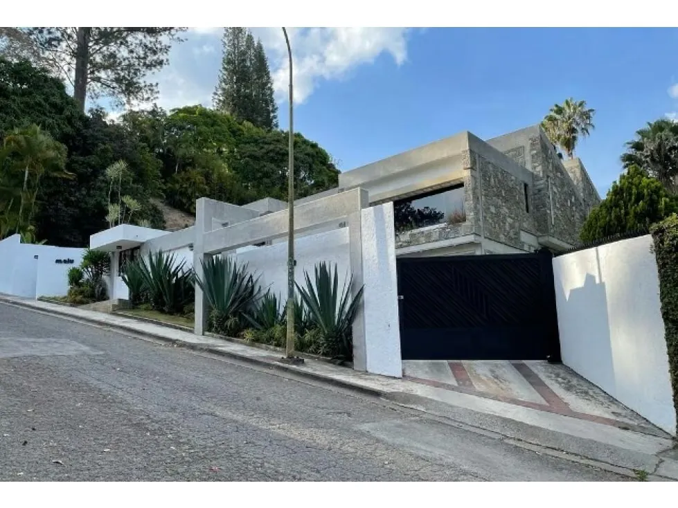 Casa de 1.830mts2 en venta incluye 4h/3b/6E en La Lagunita - El Hatill - 25